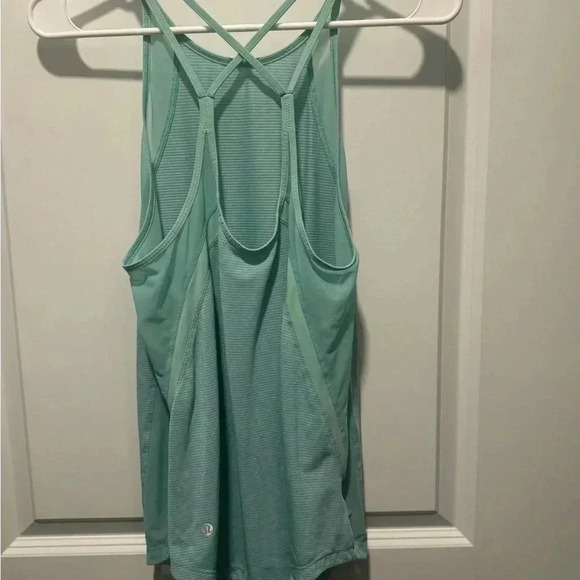 Lululemon Run Off-Route Tank
Heathered Washed Marsh / Washed Marsh - Picture 8 of 8